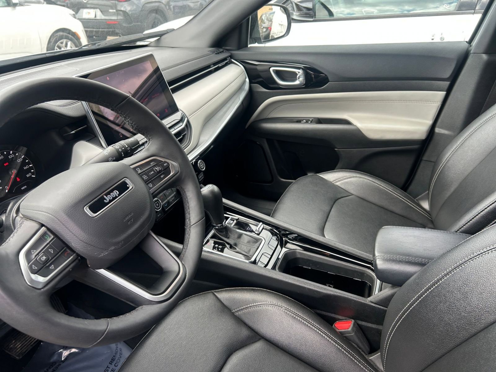 Used 2025 Jeep Compass Limited AWD/4WD image 43