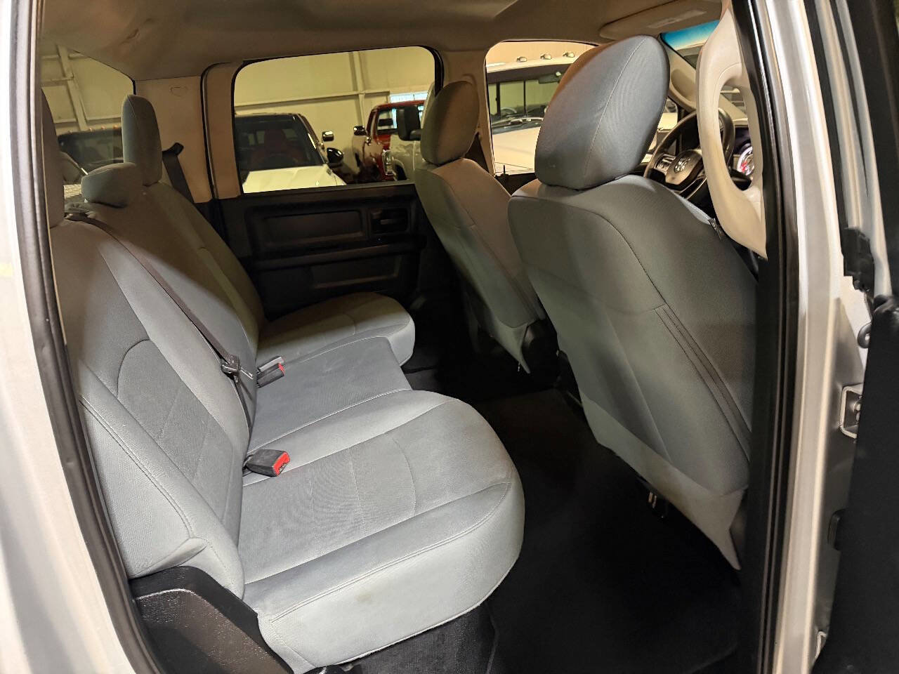 Used 2016 RAM 3500 Tradesman w/ Chrome Appearance Group AWD/4WD image 12