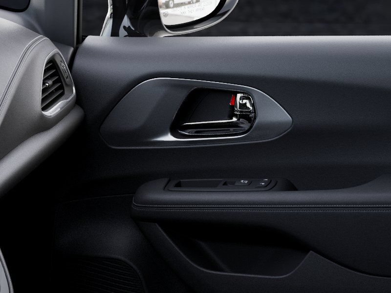 New 2027 Chrysler Pacifica Limited FWD image 25