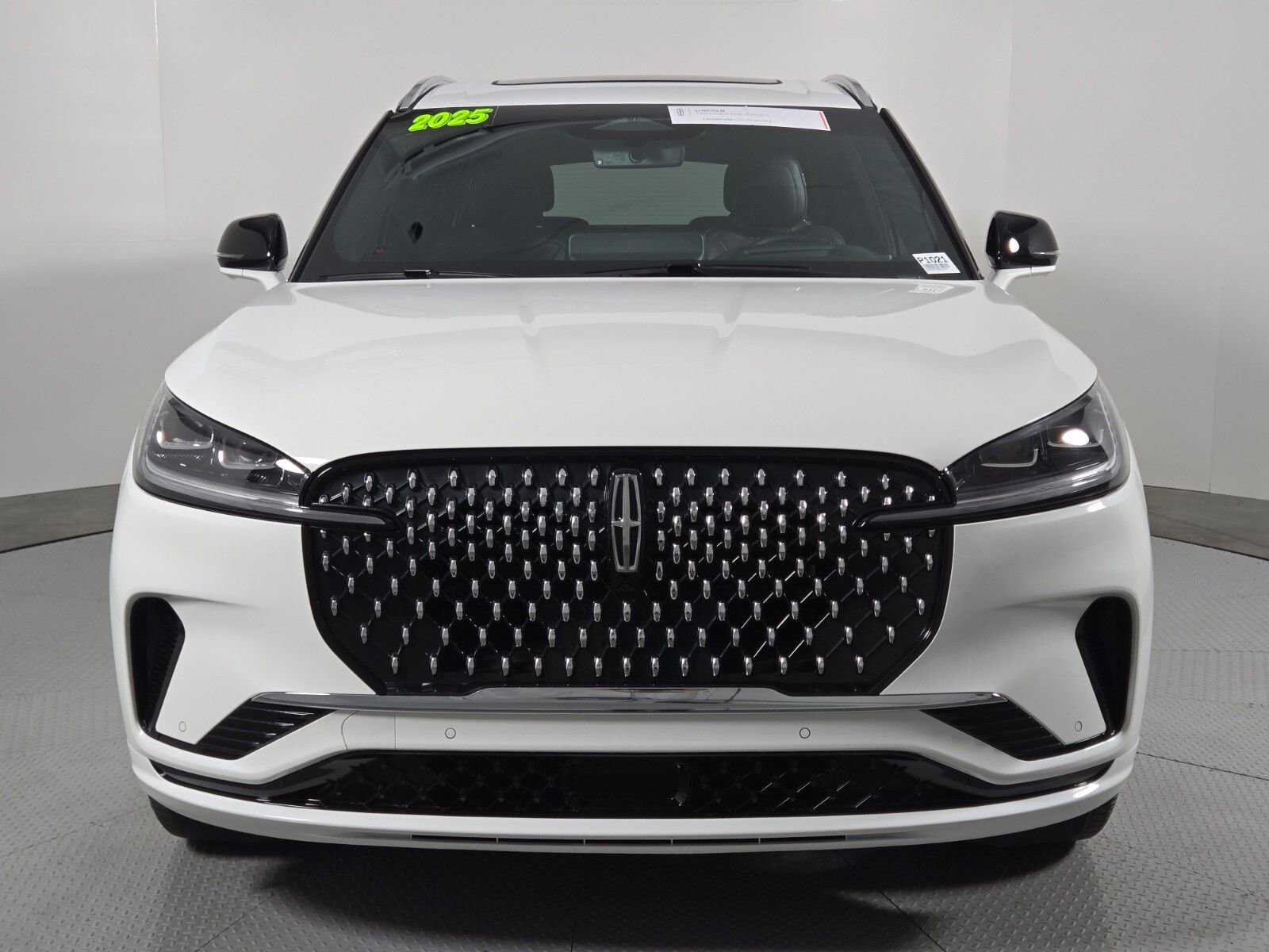 Certified 2025 Lincoln Aviator Black Label image 8