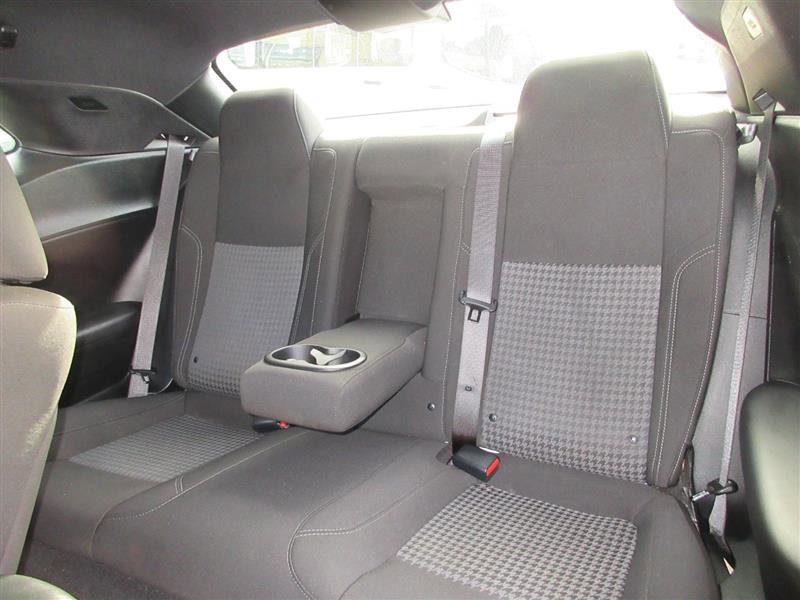 Used 2022 Dodge Challenger SXT image 21