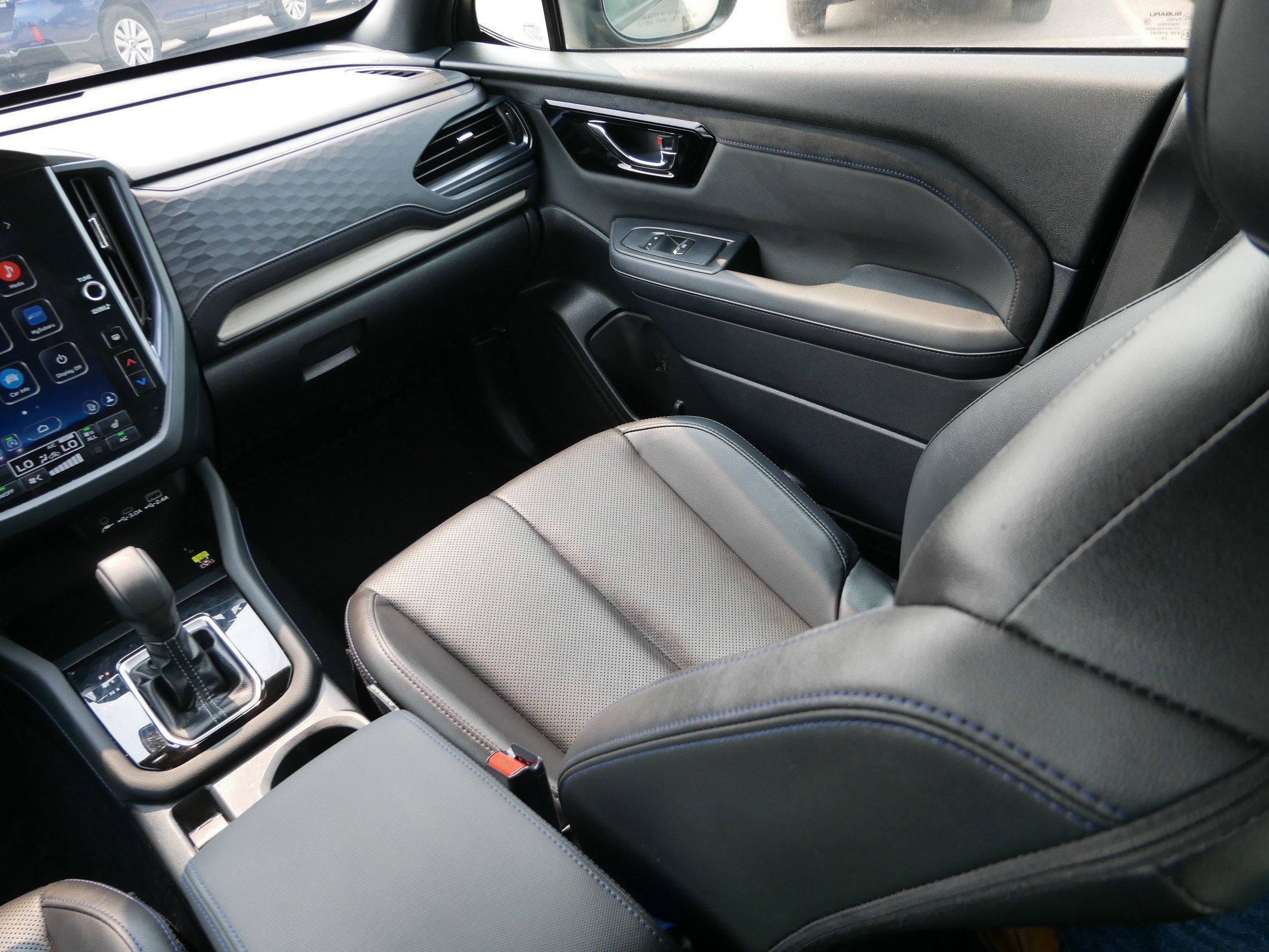 Used 2025 Subaru Forester Limited AWD/4WD image 11