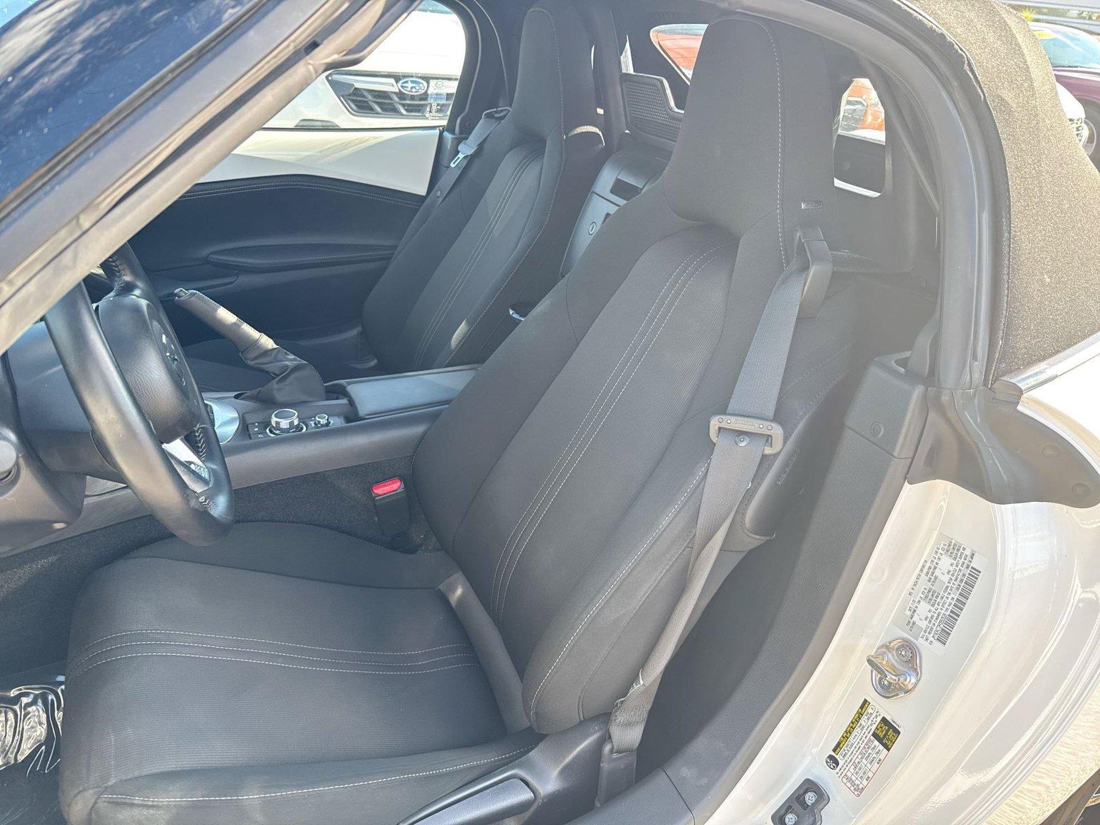 Certified 2023 MAZDA MX-5 Miata Club RWD image 3