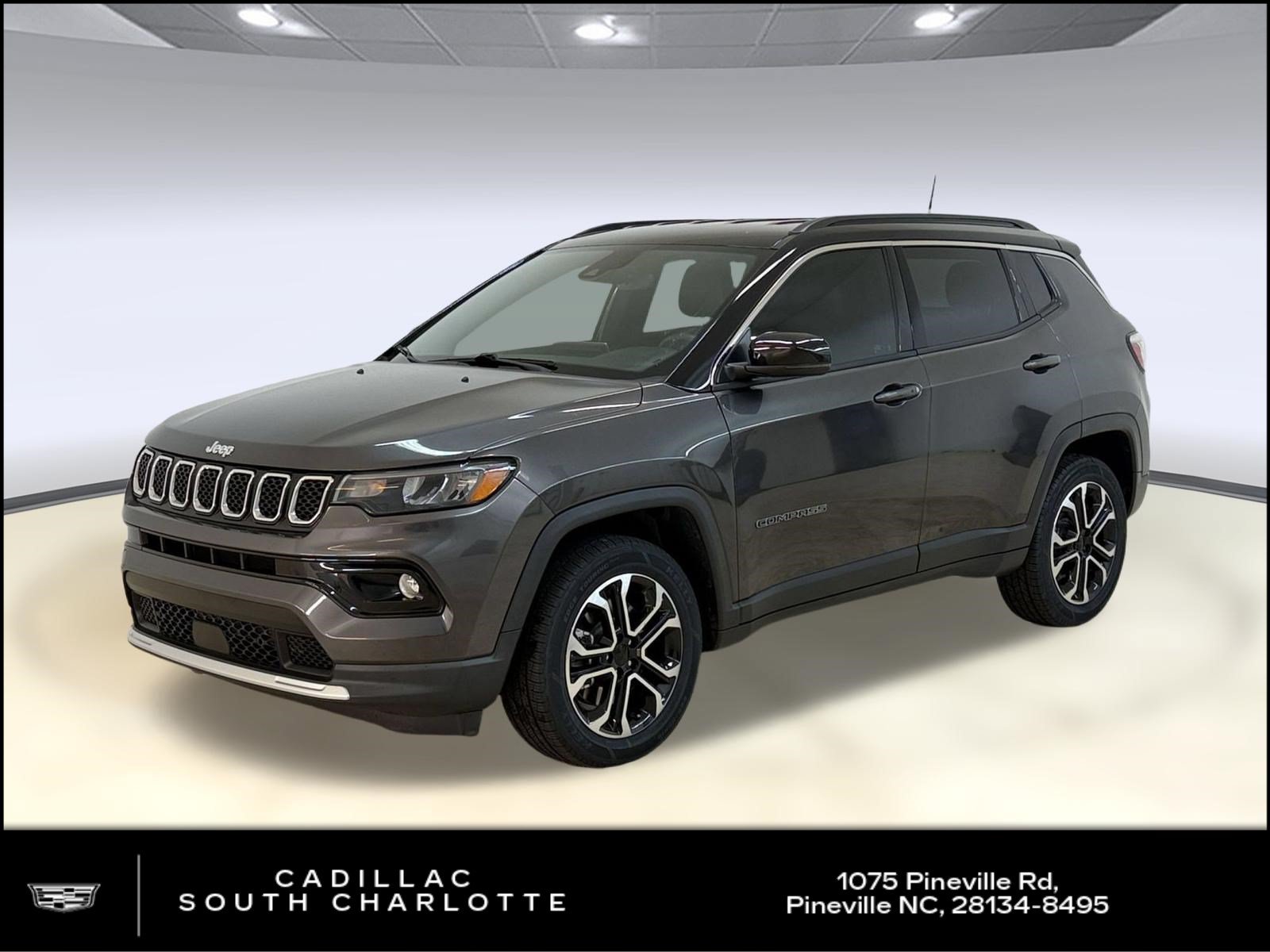 Used 2023 Jeep Compass Limited AWD/4WD image 1