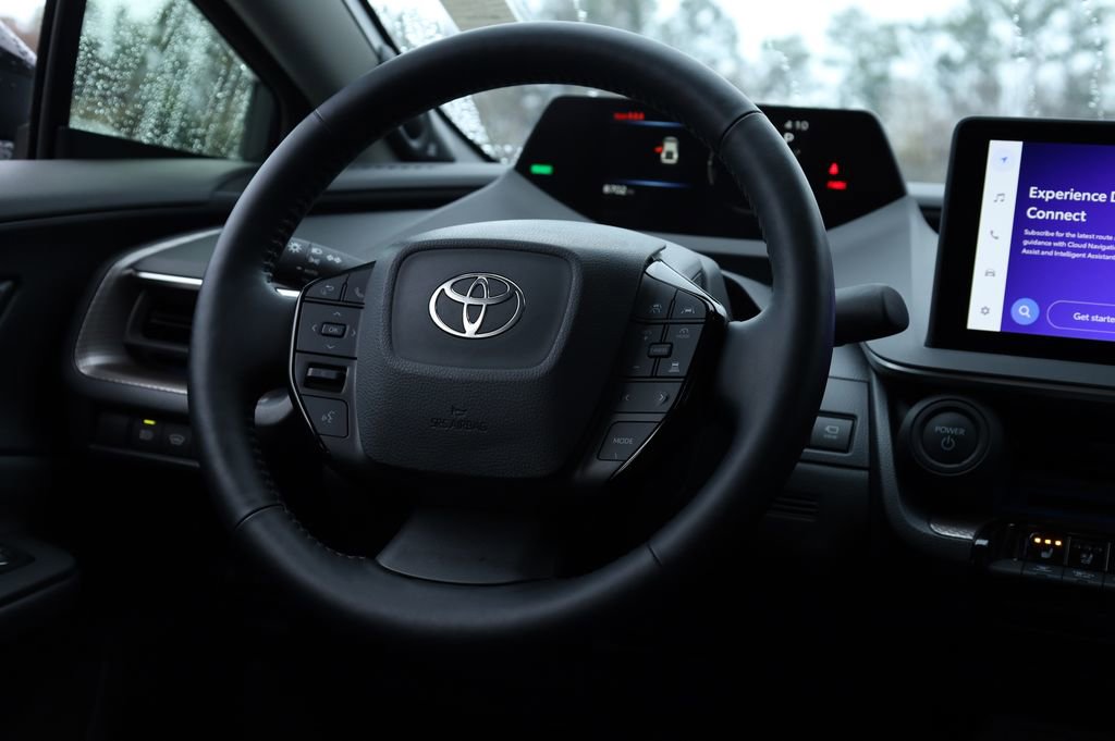 Used 2024 Toyota Prius Limited image 30