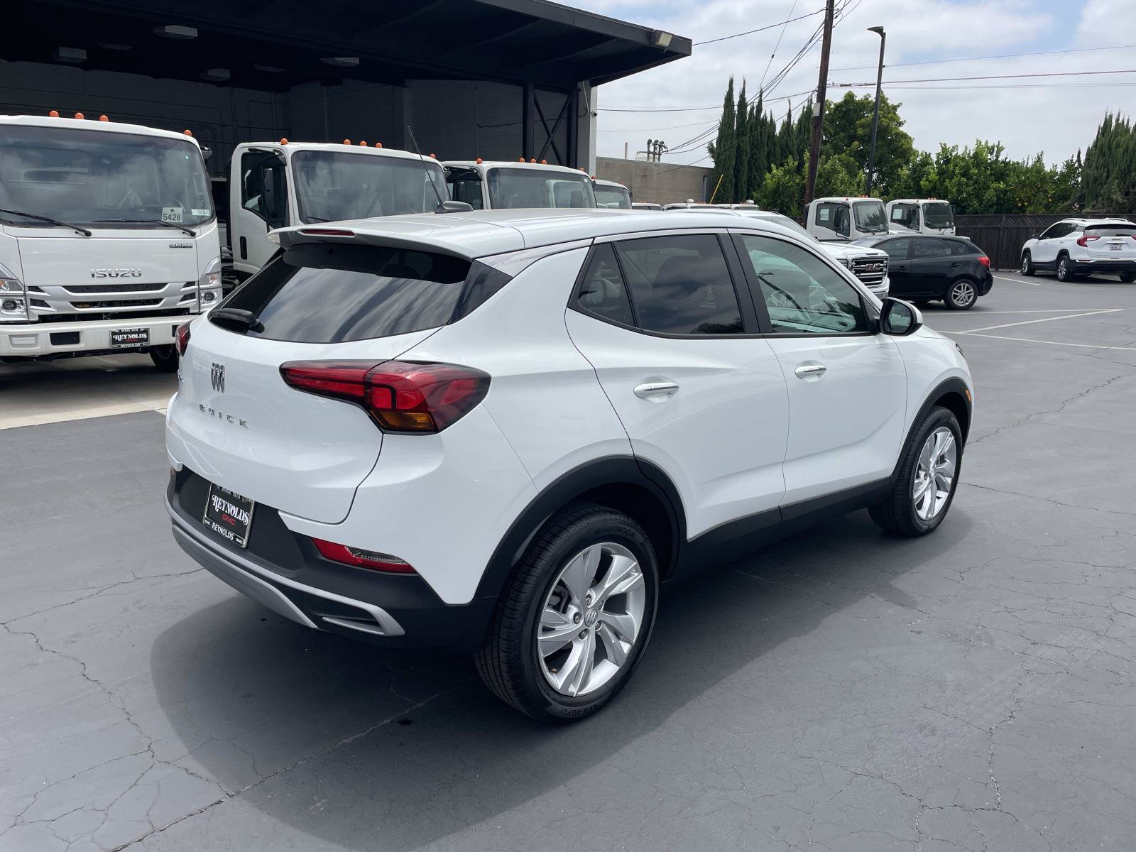 Used 2026 Buick Encore GX Preferred w/ Comfort Package AWD/4WD image 5