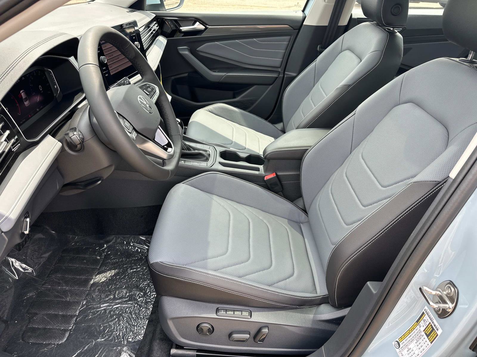 New 2025 Volkswagen Jetta SEL image 20