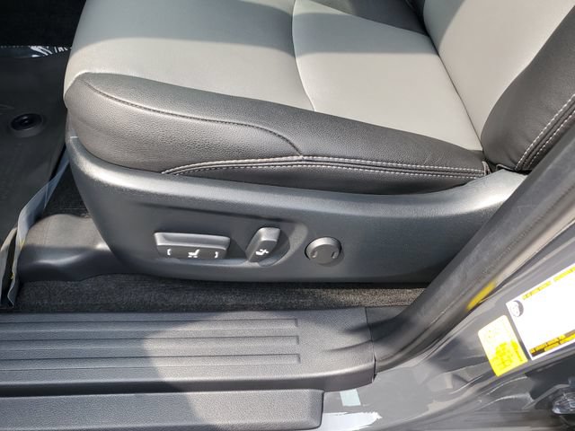 Used 2024 Toyota 4Runner SR5 Premium w/ Moonroof Package AWD/4WD image 17