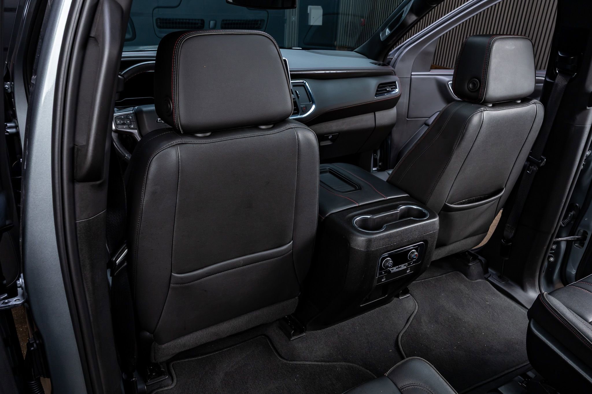 Used 2023 Chevrolet Tahoe RST w/ Luxury Package AWD/4WD image 34