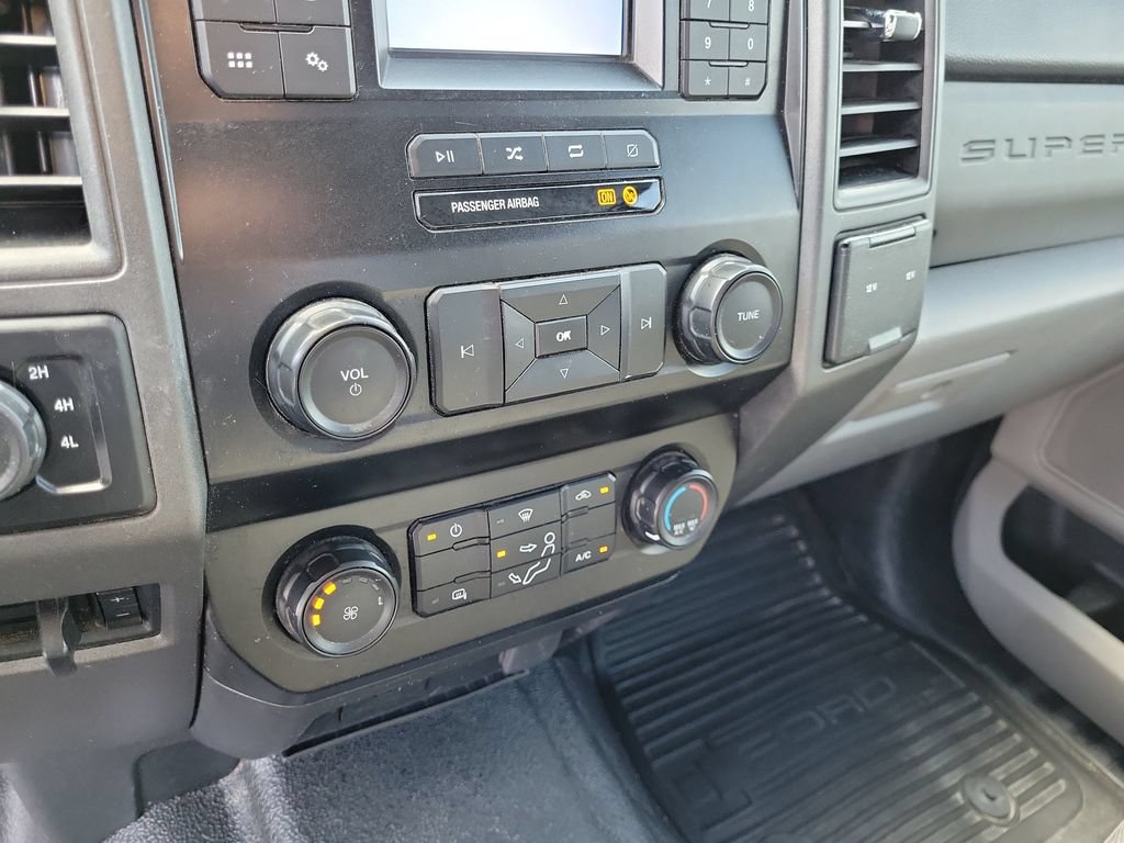 Used 2020 Ford F250 XL w/ STX Appearance Package AWD/4WD image 34