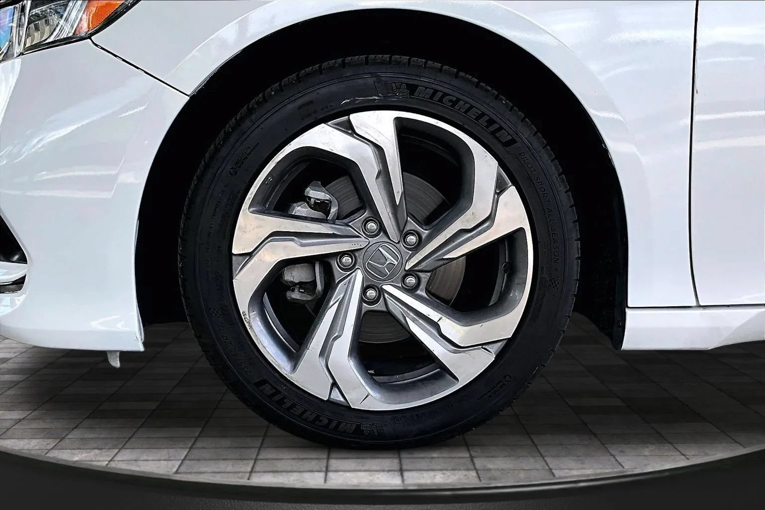 Used 2018 Honda Accord EX-L image 31