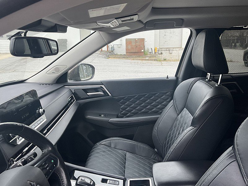 Used 2024 Mitsubishi Outlander SEL FWD image 6