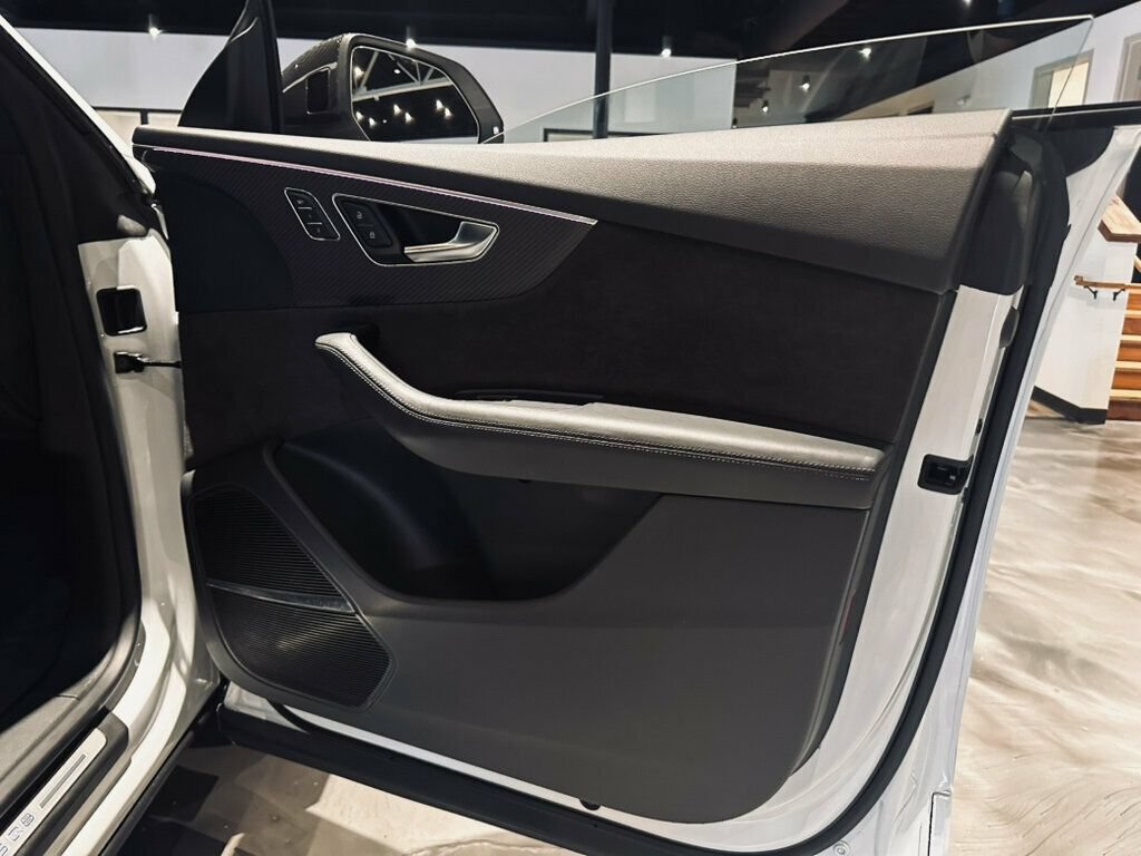 Used 2022 Audi RS Q8 AWD/4WD image 26
