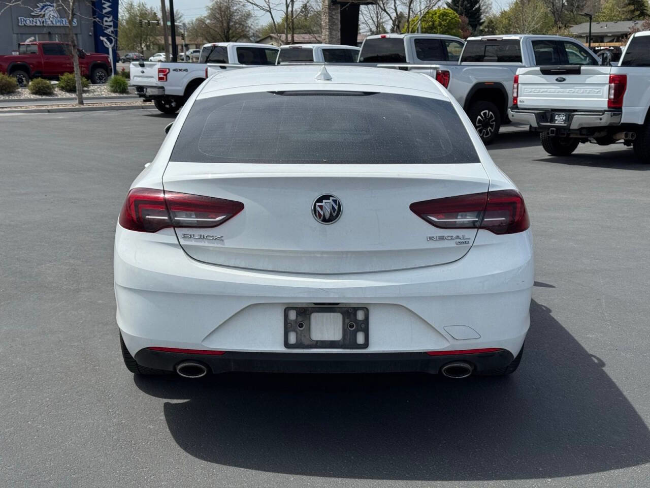 Used 2018 Buick Regal Preferred w/ Sights and Sounds Package AWD/4WD image 6
