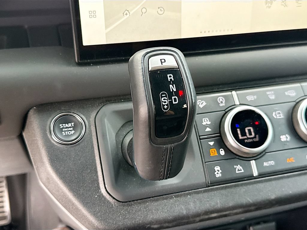 Used 2023 Land Rover Defender 130 X AWD/4WD image 17