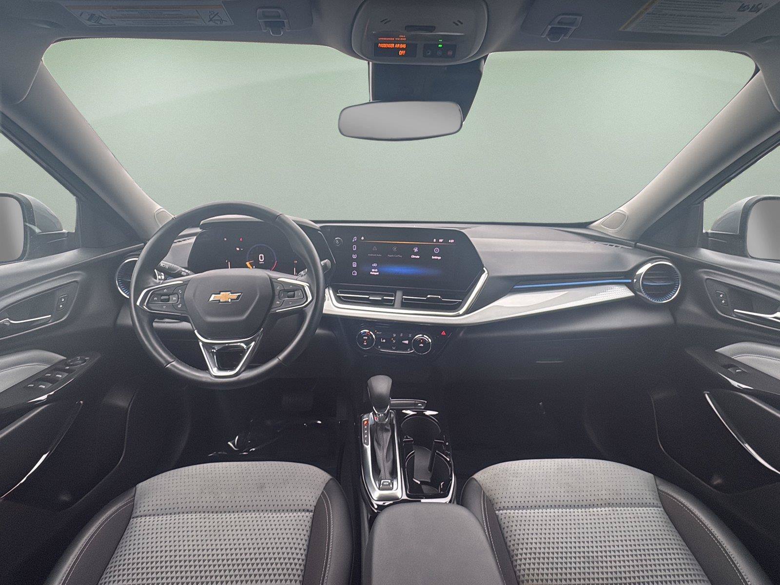 Used 2025 Chevrolet Trax LT w/ LT Convenience Package FWD image 22