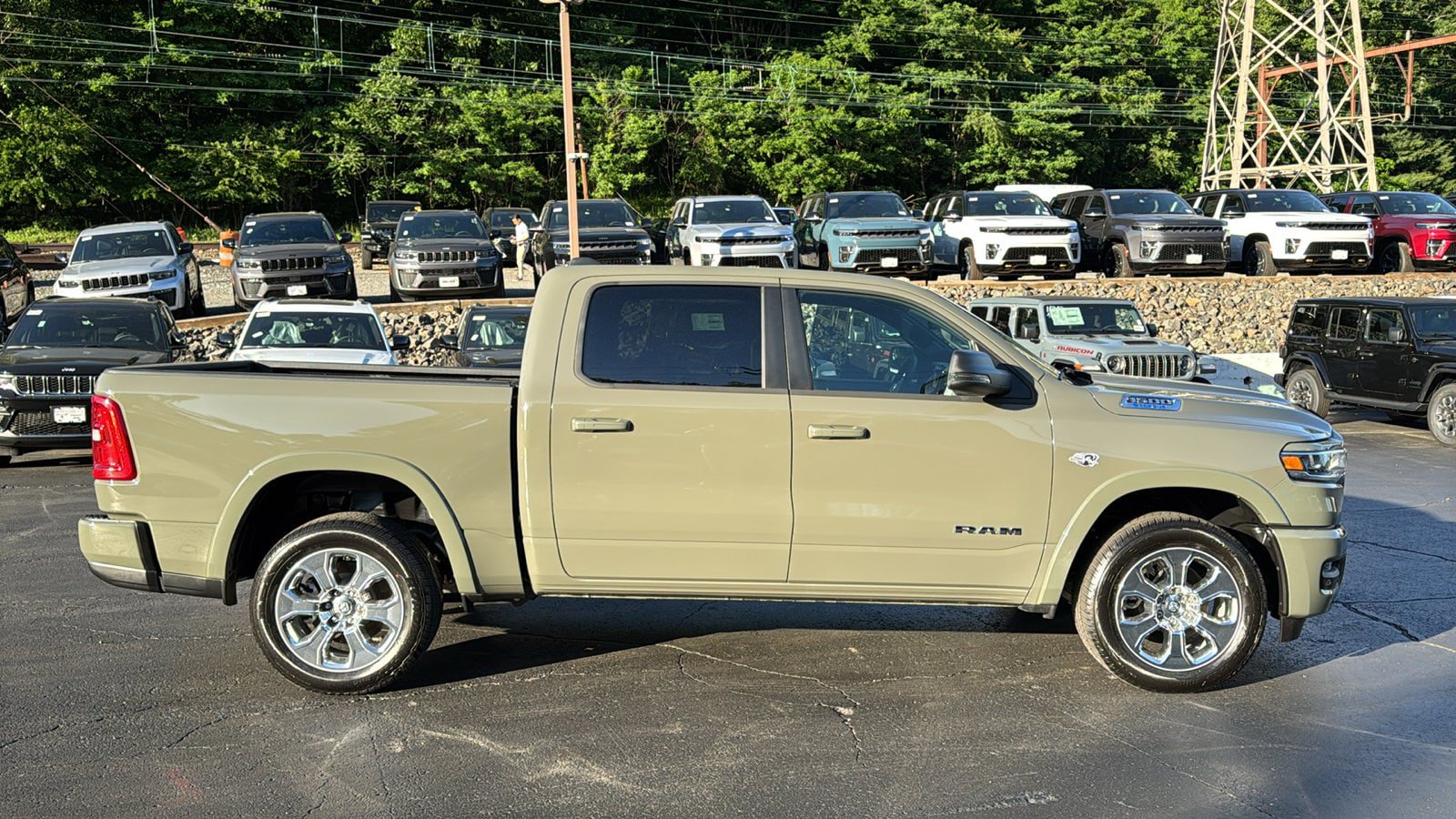 Used 2026 RAM 1500 Big Horn AWD/4WD image 4