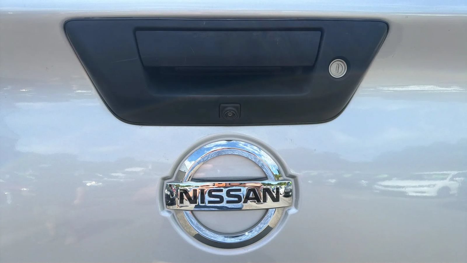 Used 2020 Nissan Titan SV w/ SV Convenience Package AWD/4WD image 14