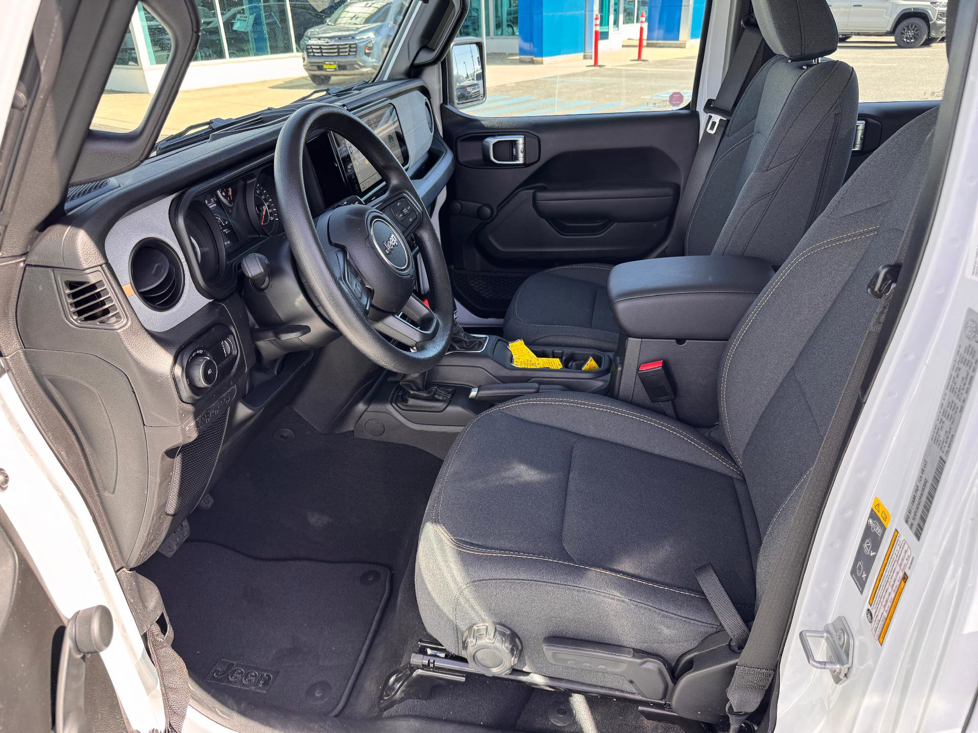 Used 2024 Jeep Wrangler Unlimited Sport AWD/4WD image 10