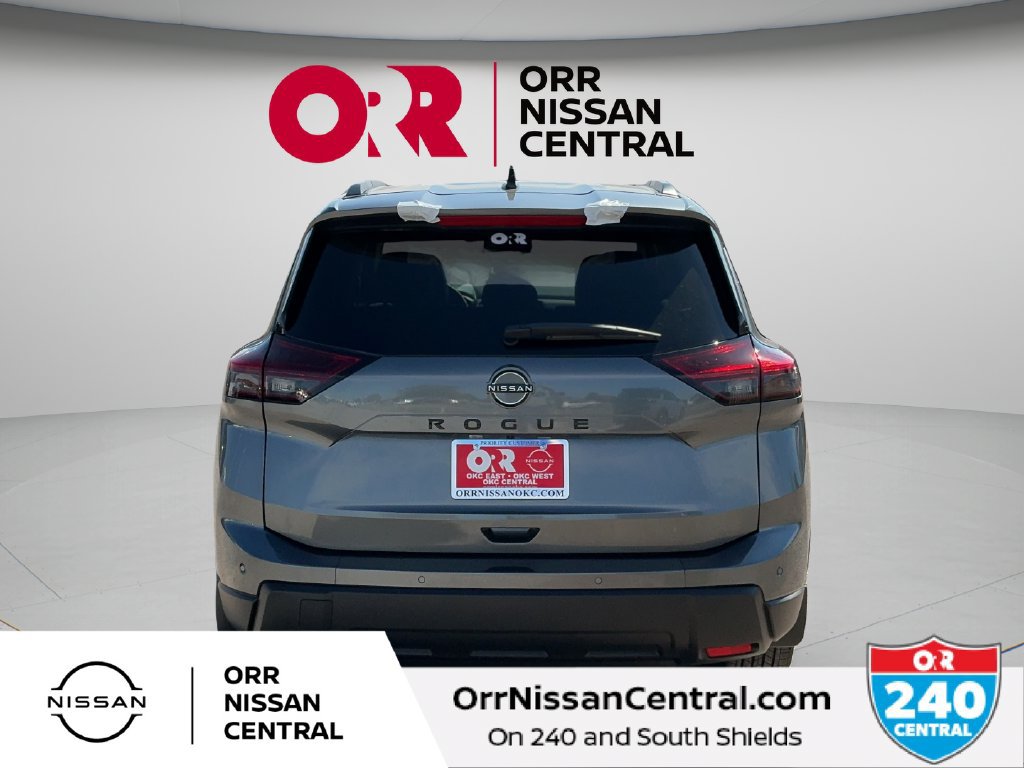 New 2027 Nissan Rogue Dark Armor FWD image 6