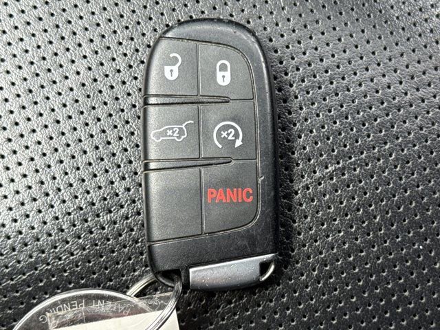 Used 2019 Jeep Grand Cherokee Trailhawk w/ Trailhawk Luxury Group AWD/4WD image 28