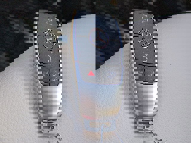 Used 2025 Mercedes-Benz GLA 250 image 27