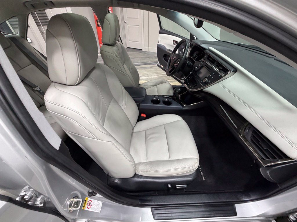 Used 2014 Toyota Avalon XLE Touring FWD image 43