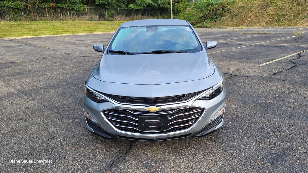 Used 2025 Chevrolet Malibu LT FWD image 4