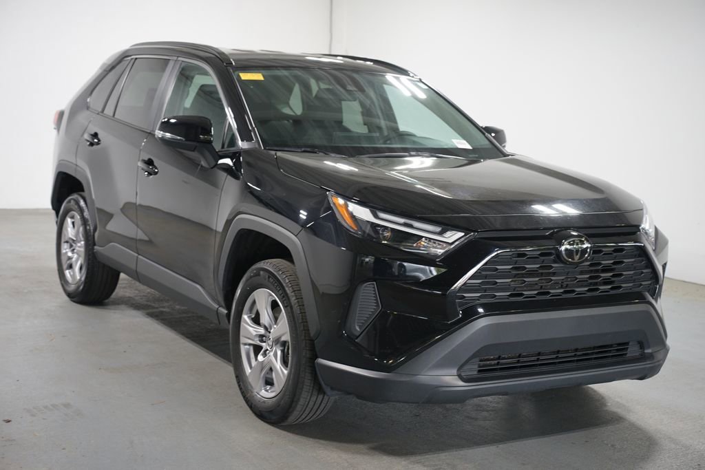 Certified 2025 Toyota RAV4 XLE image 3