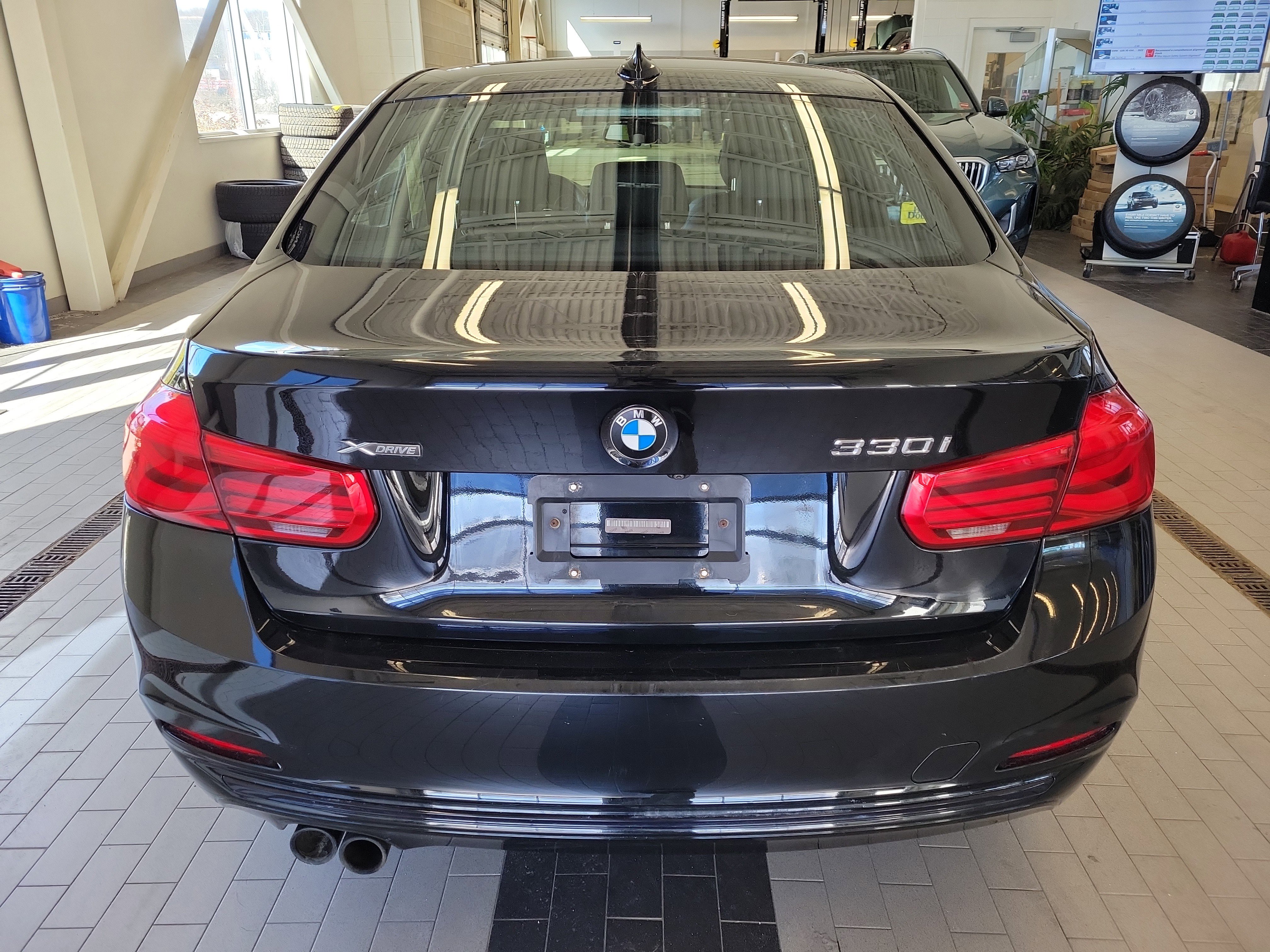 Used 2018 BMW 330i xDrive Sedan image 6