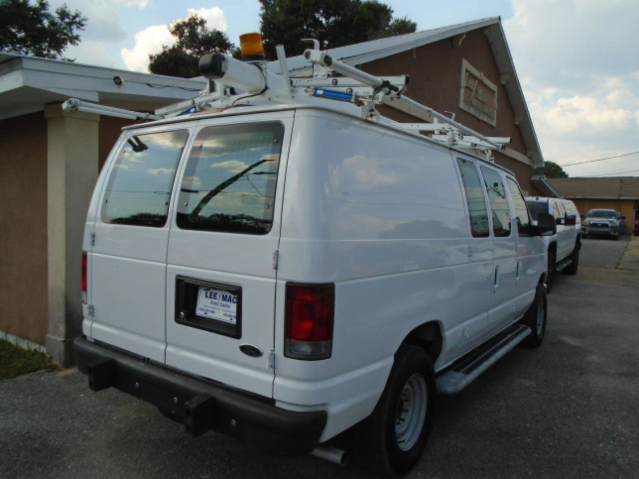 Used 2013 Ford E-250 and Econoline 250 w/ PWR Group RWD image 2