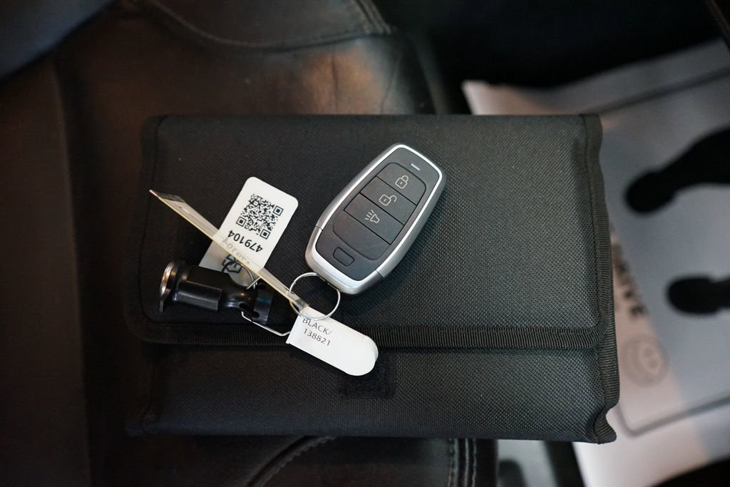 Used 2016 Ford Taurus SEL w/ Equipment Group 201A image 53