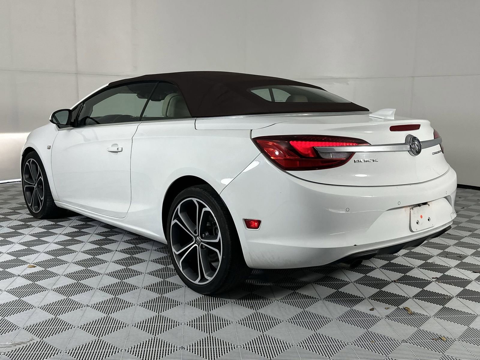 Used 2018 Buick Cascada Premium image 6