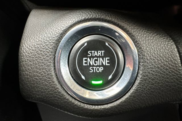 Used 2023 Buick Envision Essence FWD image 35
