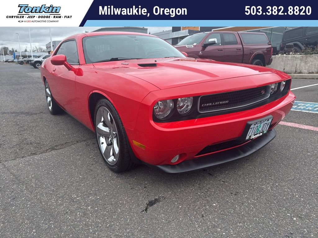 Used 2014 Dodge Challenger R/T image 1