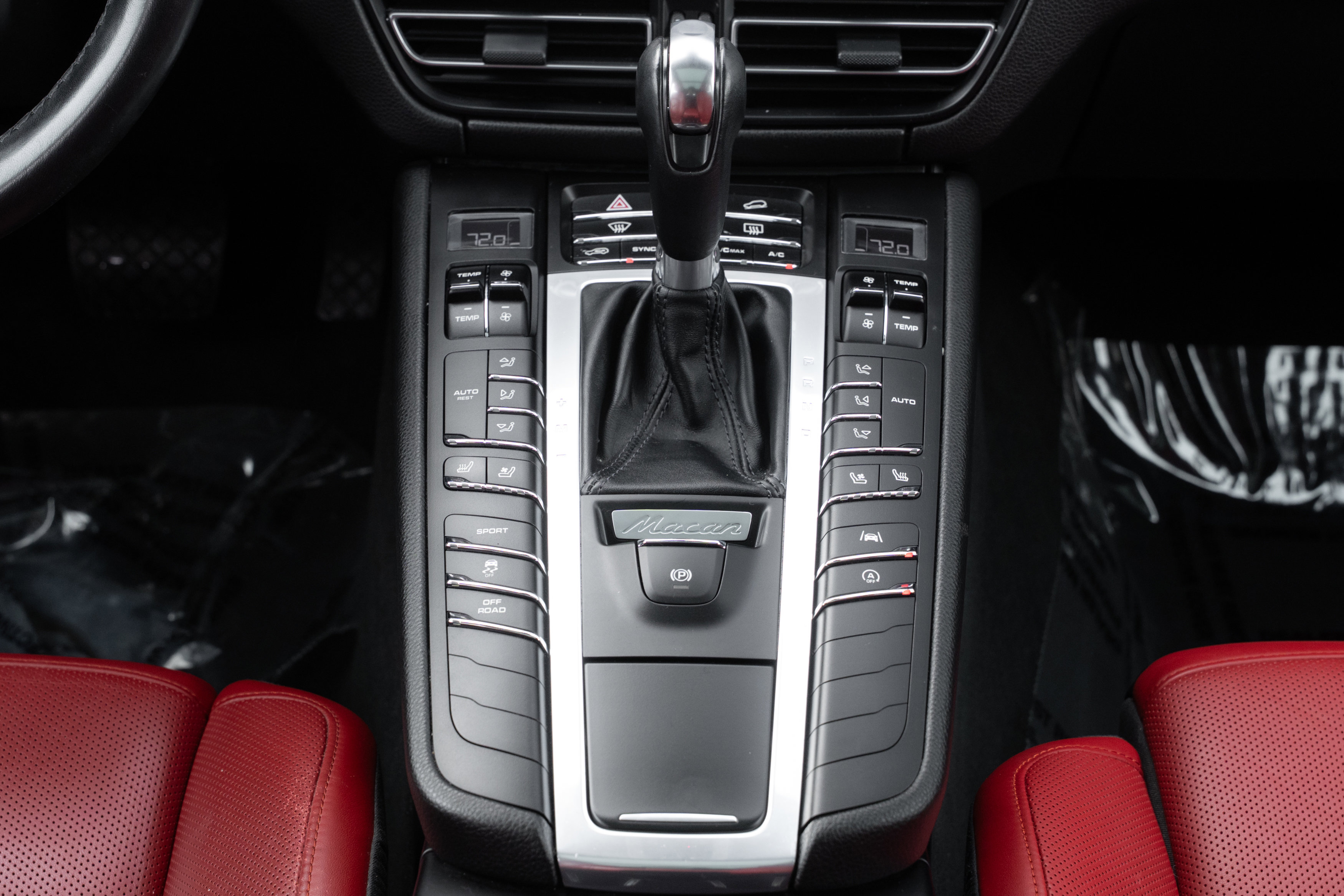 Used 2021 Porsche Macan image 15