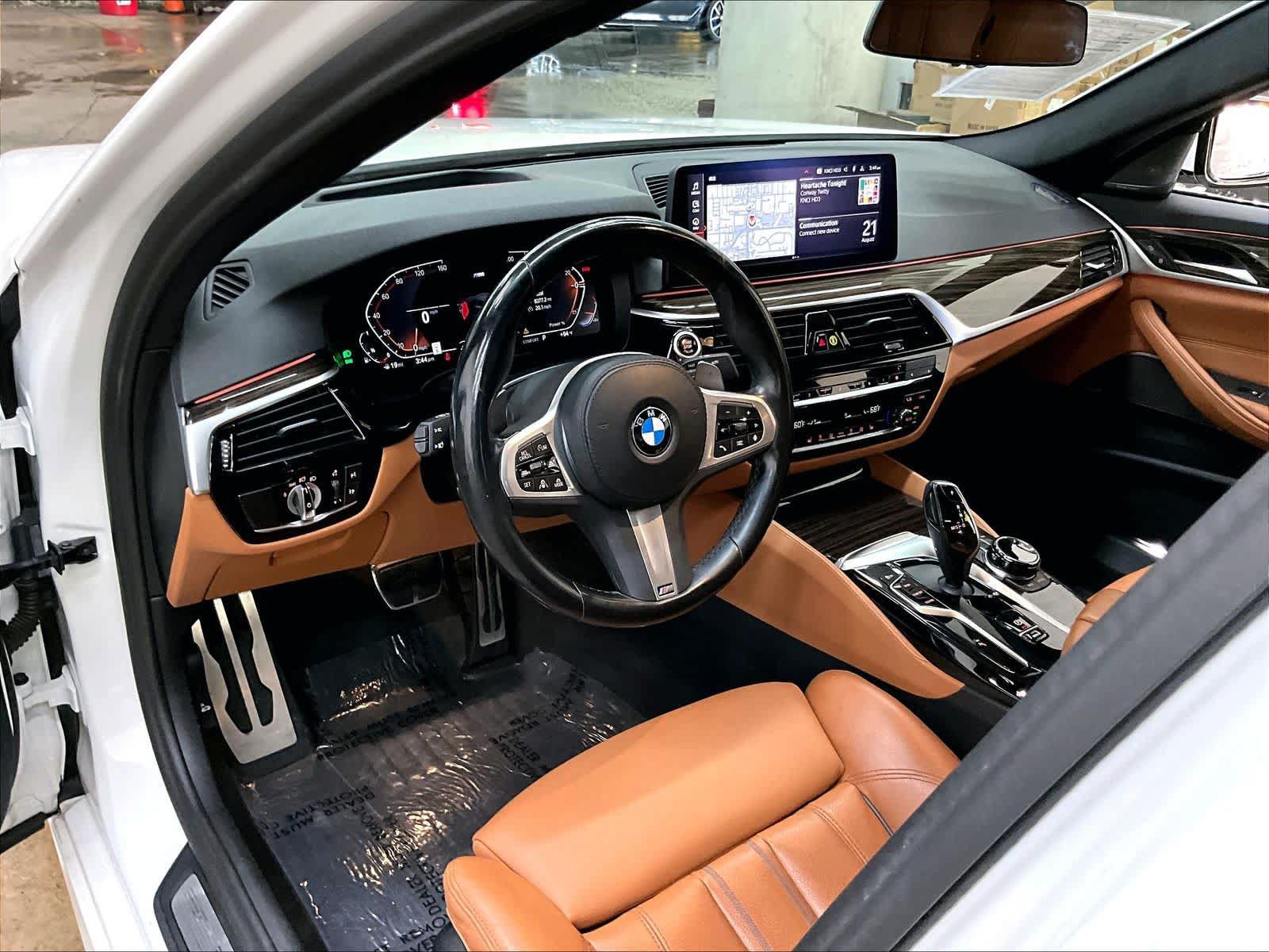 Used 2023 BMW 540i w/ Executive Package RWD image 17