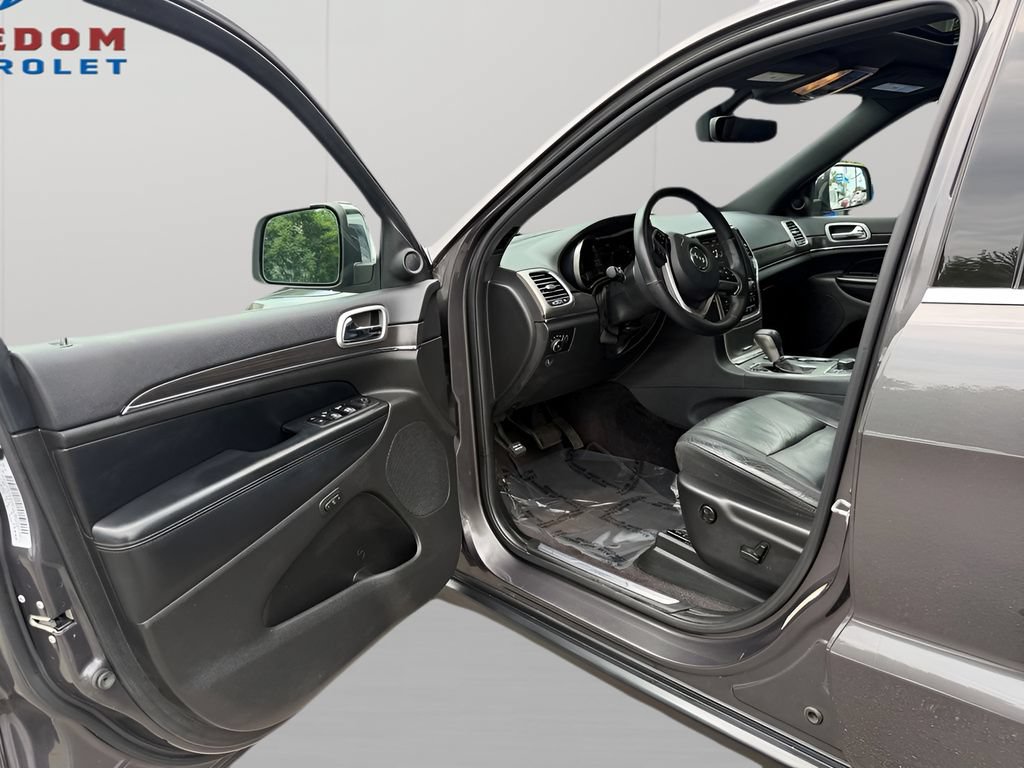 Used 2018 Jeep Grand Cherokee Limited AWD/4WD image 9