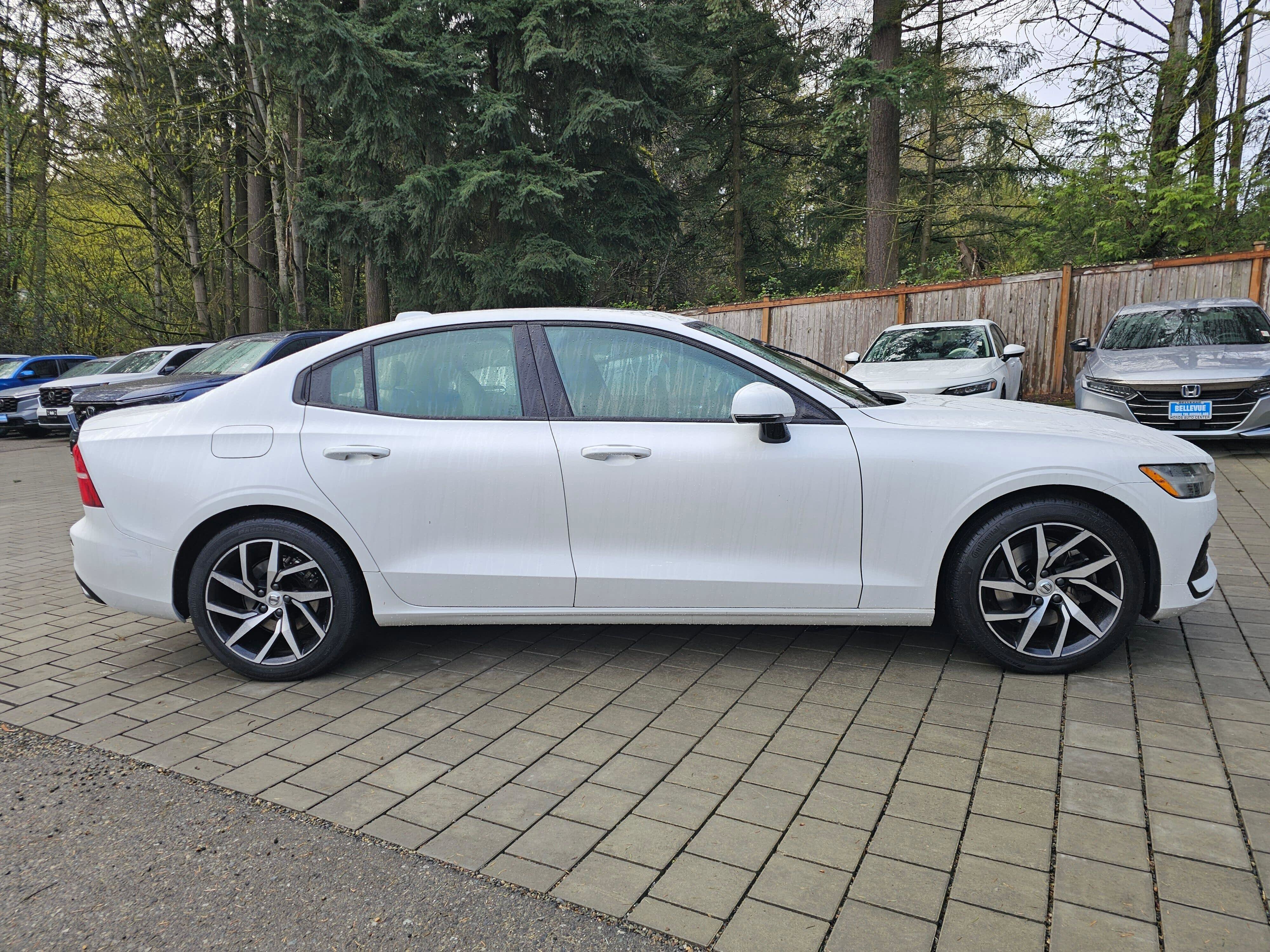 Used 2020 Volvo S60 T5 Momentum FWD image 8