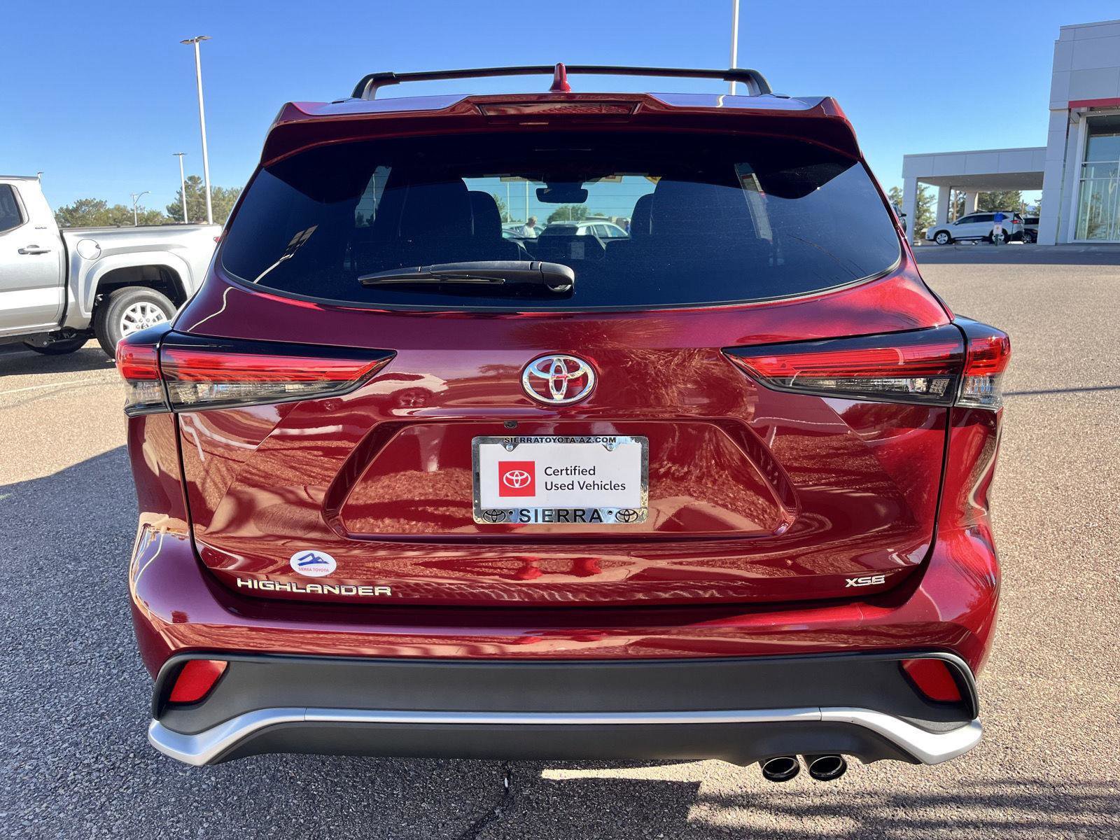 Used 2022 Toyota Highlander XSE image 4