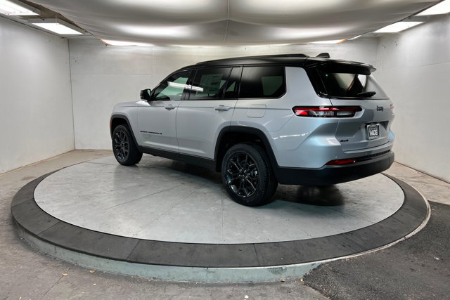 New 2025 Jeep Grand Cherokee L Limited w/ Trailer Tow Package image 3
