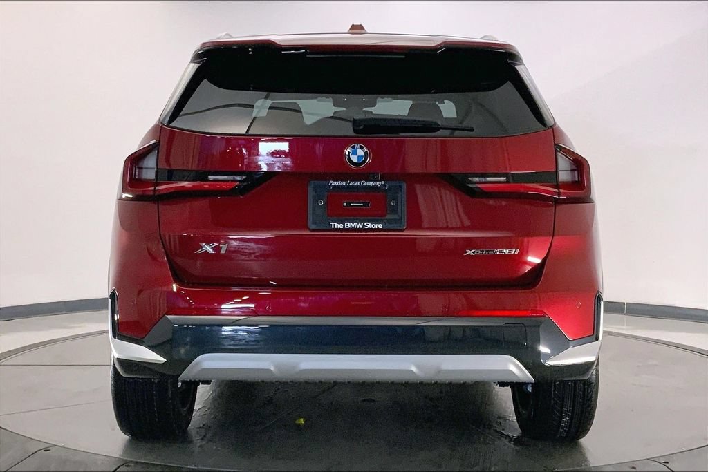 New 2027 BMW X1 xDrive28i AWD/4WD image 3