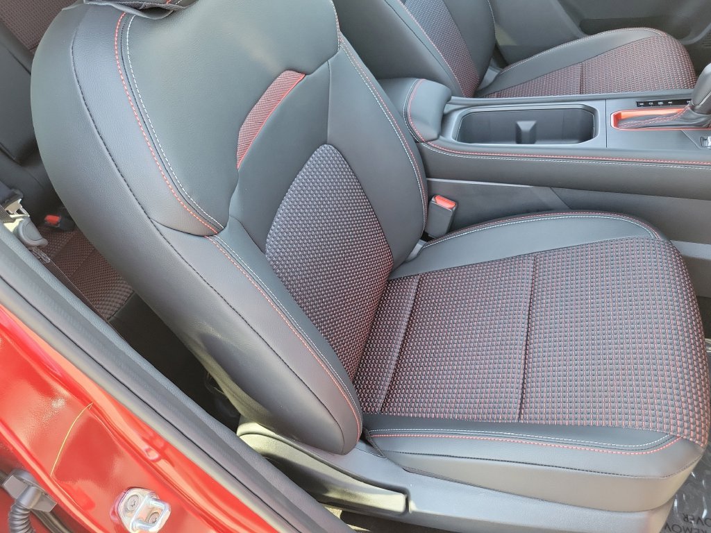 New 2026 Nissan Kicks SR FWD image 12