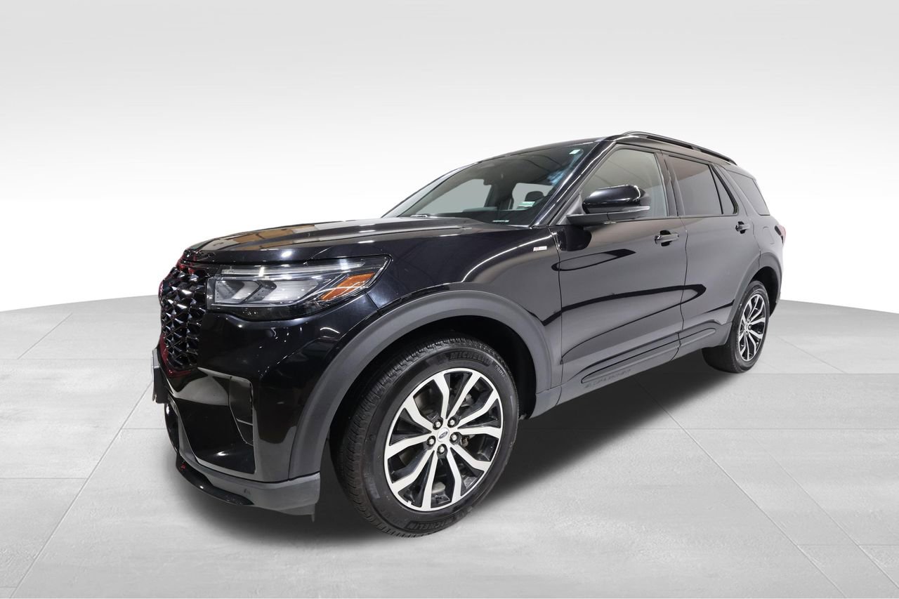Used 2025 Ford Explorer ST-Line image 8