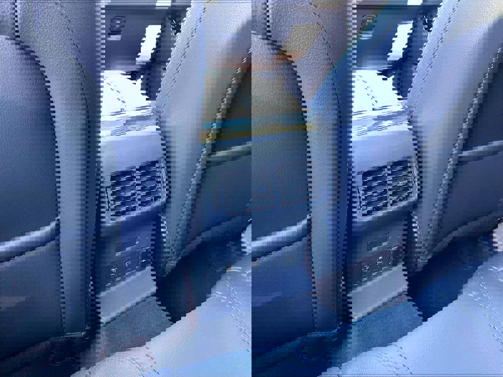 Used 2026 Land Rover Range Rover Velar Dynamic SE image 37