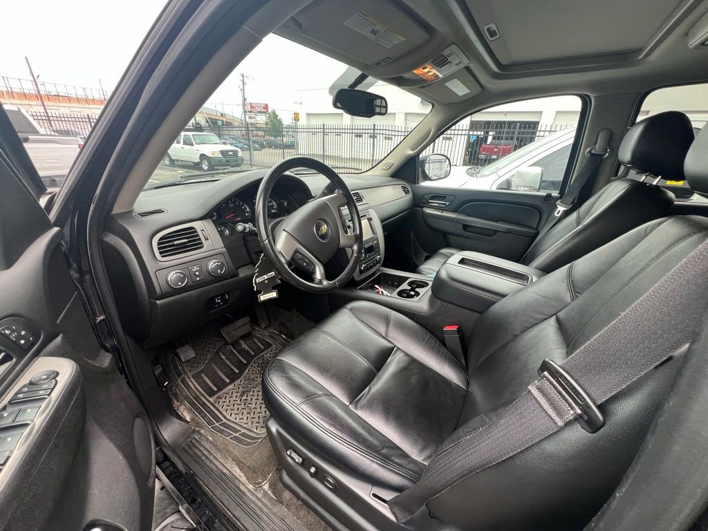 Used 2014 Chevrolet Suburban LT AWD/4WD image 5