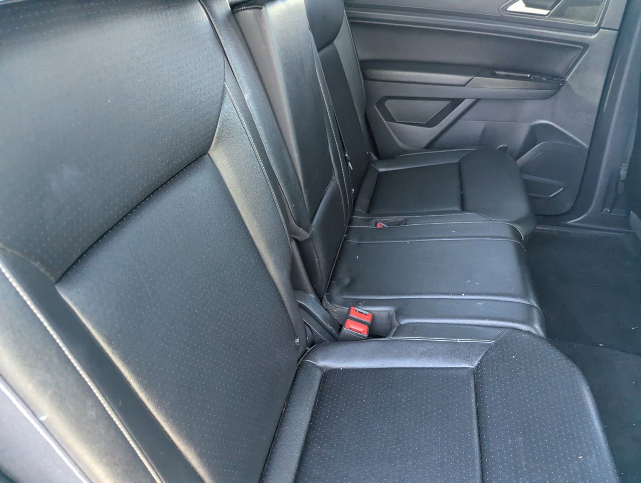 Used 2020 Volkswagen Atlas Cross Sport SE w/ Panoramic Sunroof Package image 14