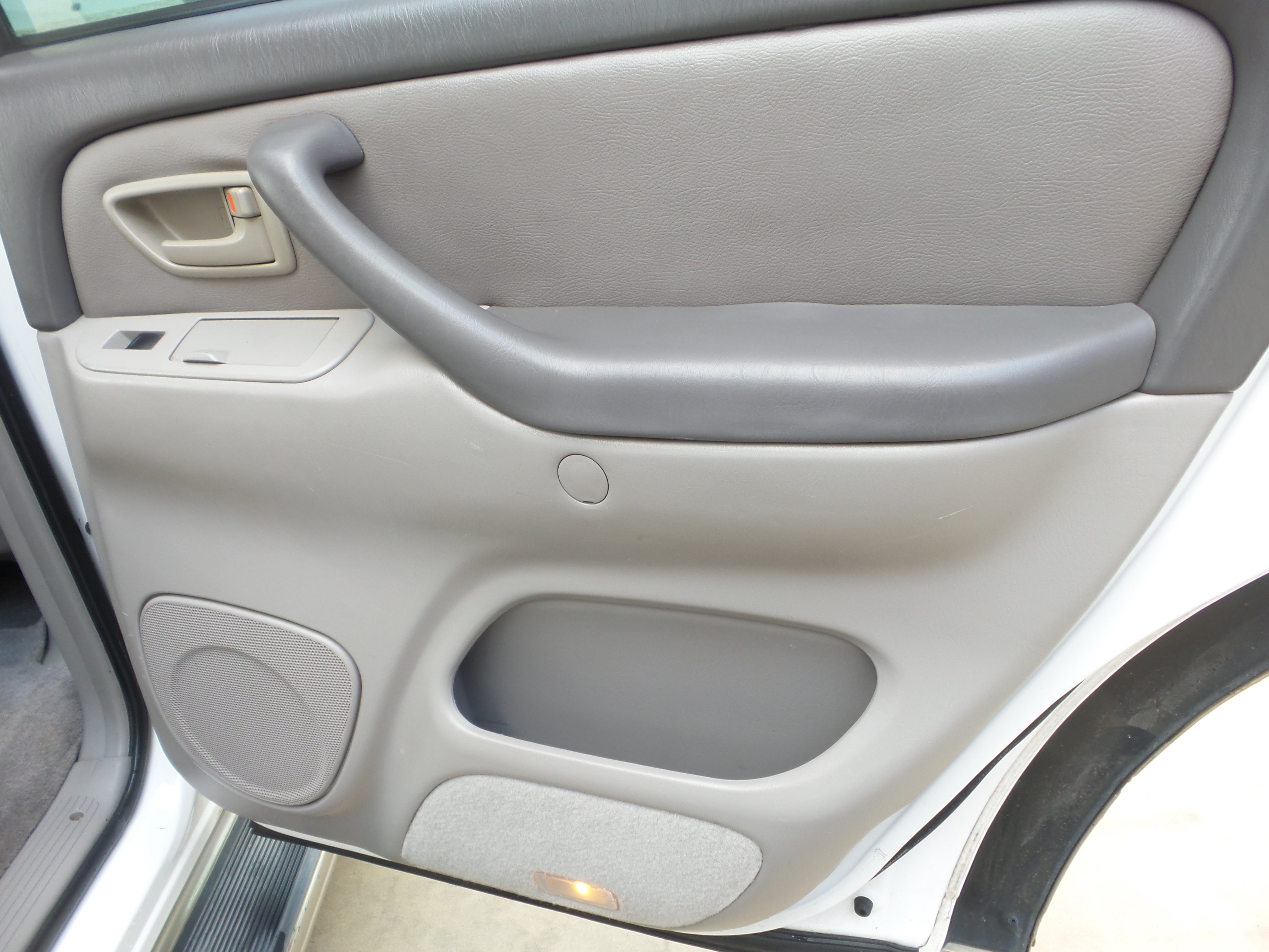 Used 2001 Toyota Sequoia SR5 AWD/4WD image 67