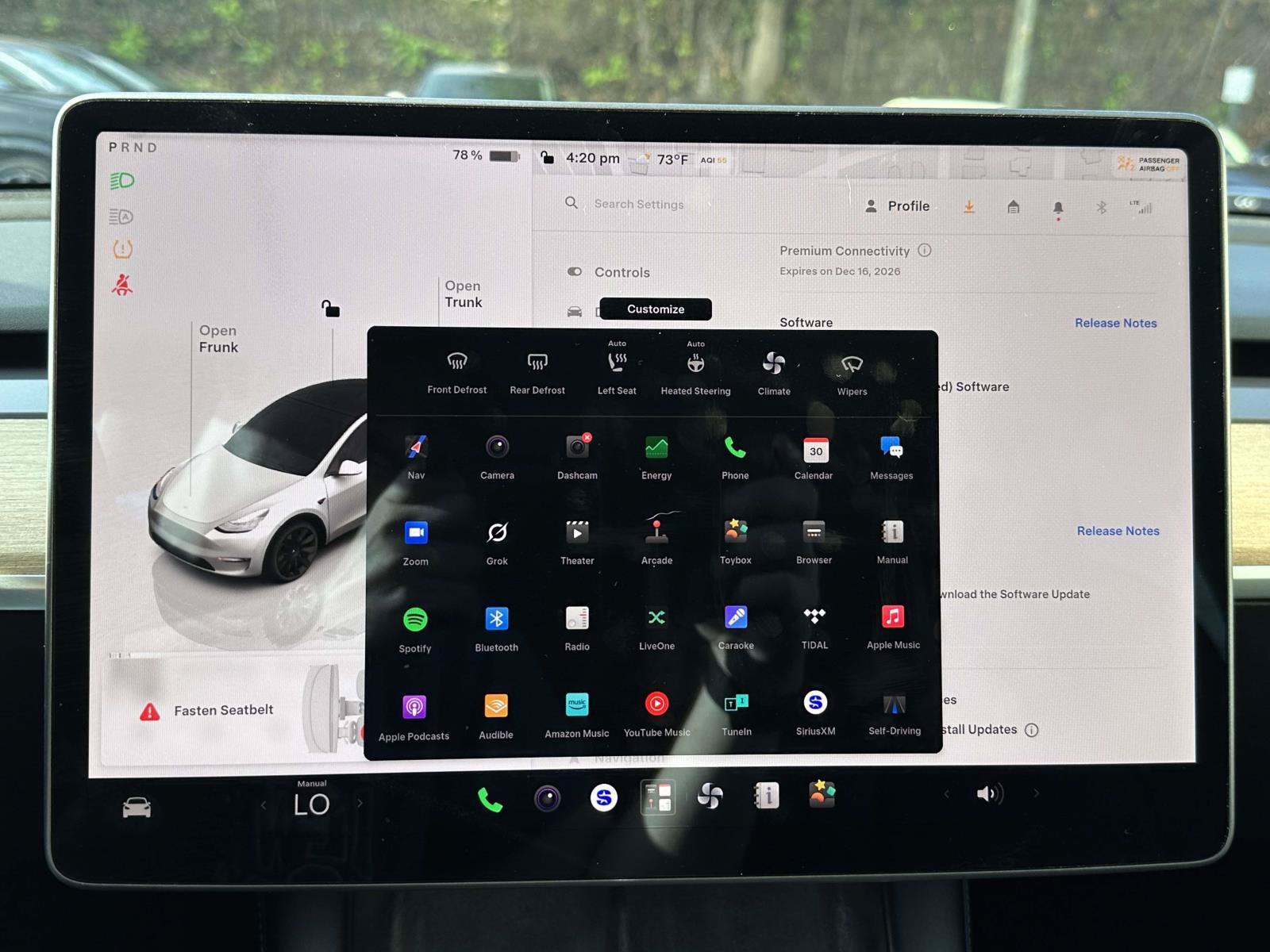 Used 2022 Tesla Model Y Long Range AWD/4WD image 31