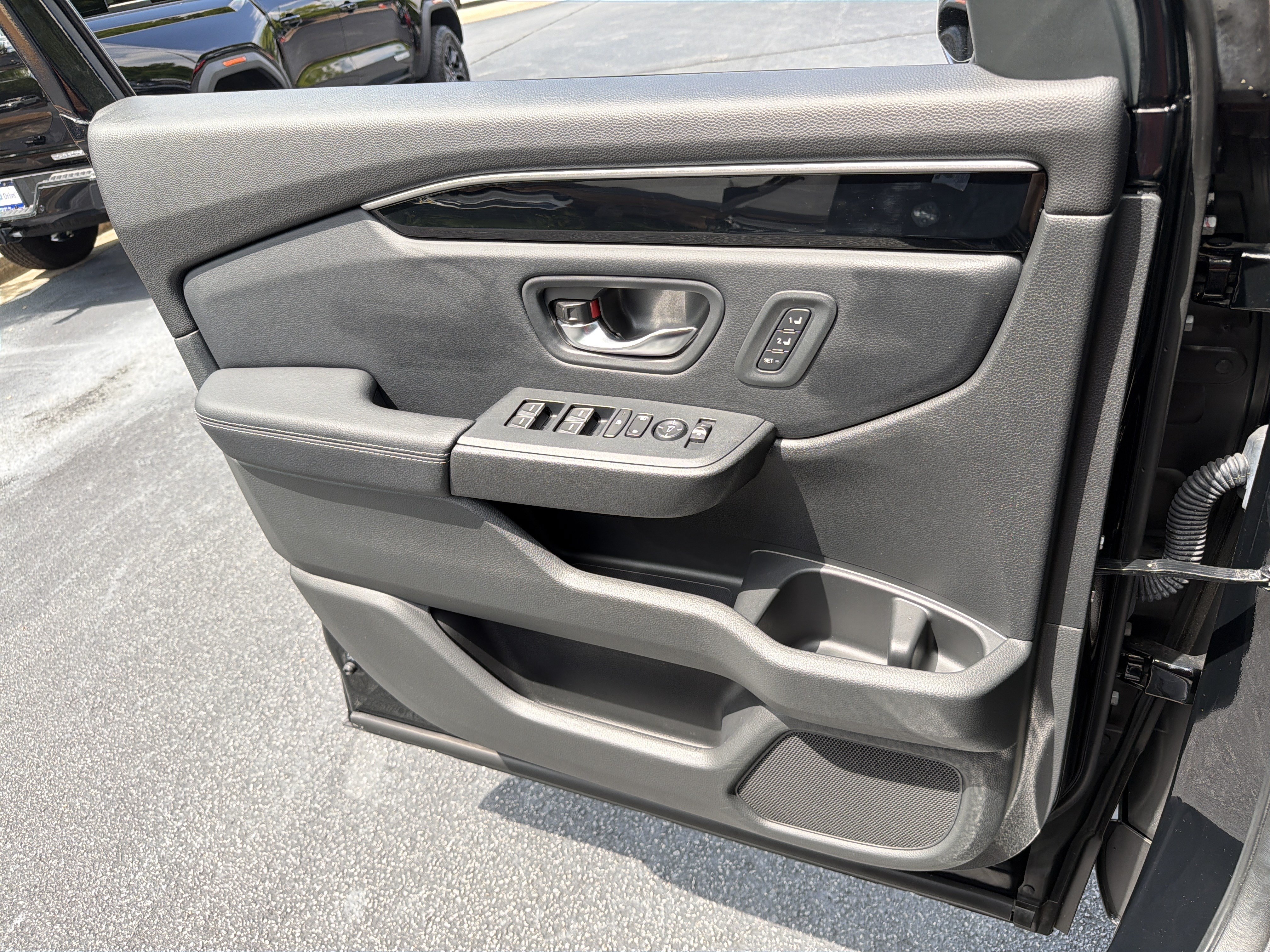 Used 2023 Honda Pilot Touring image 15